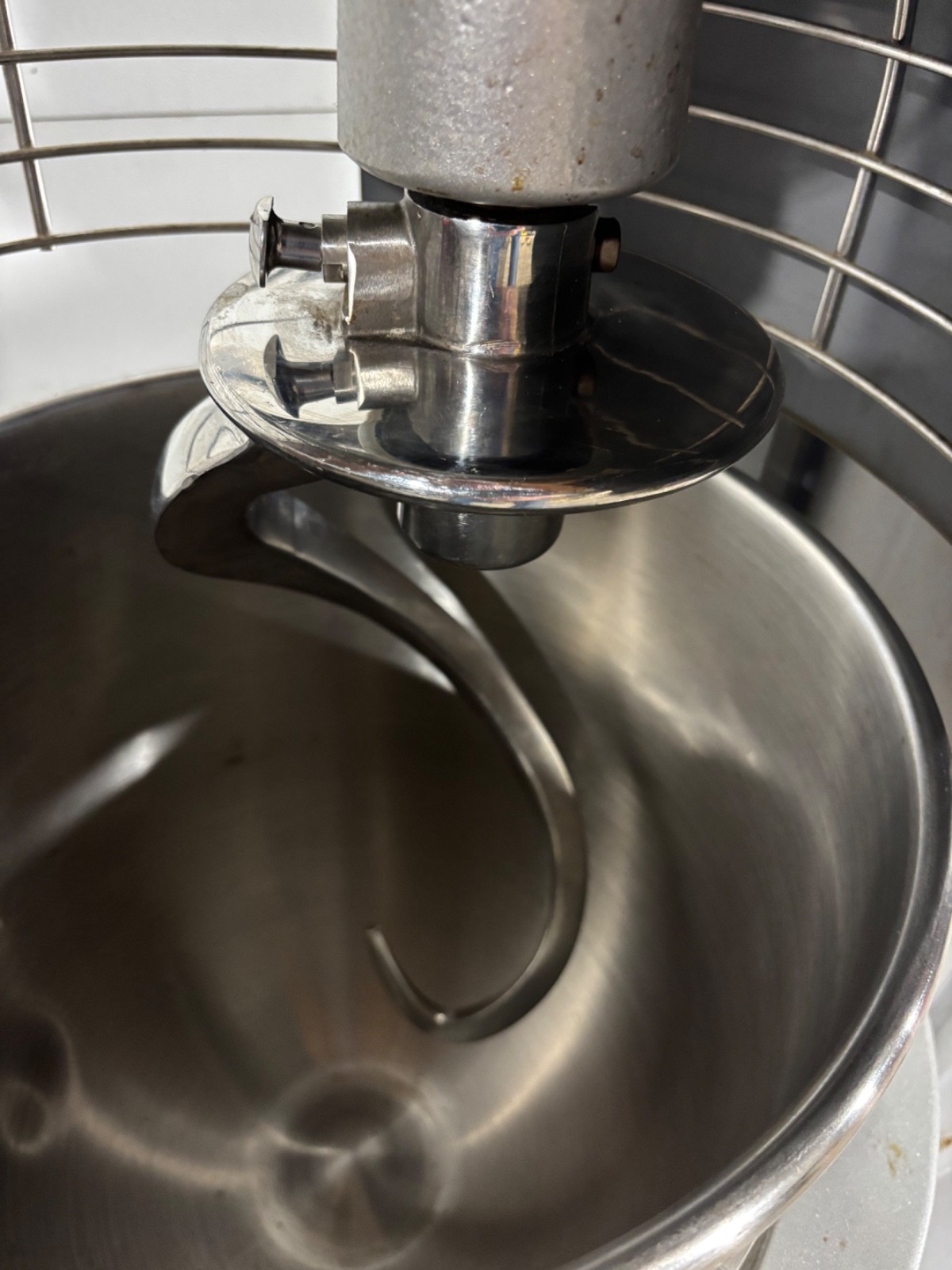 Hobart Legacy HL400 40 Quart Mixer w/ ALL STAINLESS Hook WORKS GREAT!