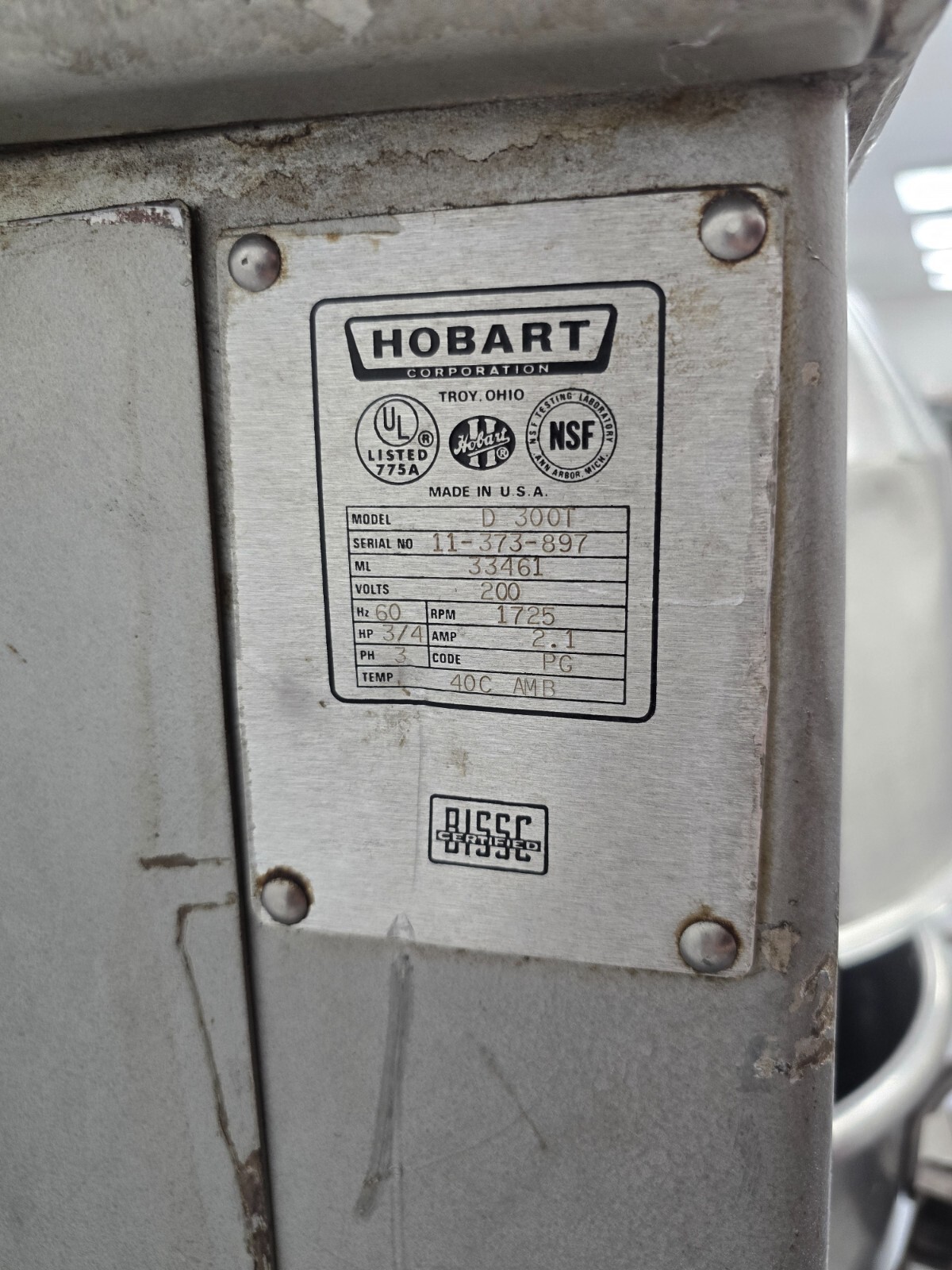 Hobart D300T Mixer 30 Qt, W/Bowl Guard & 3 Attachments, 3 PH