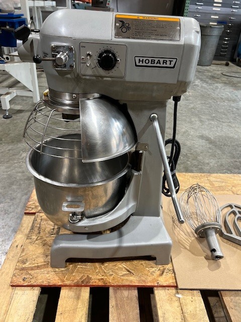 Hobart A200T 20 Quart Commercial Mixer With Bowl Guard & Three Attachments, 115V