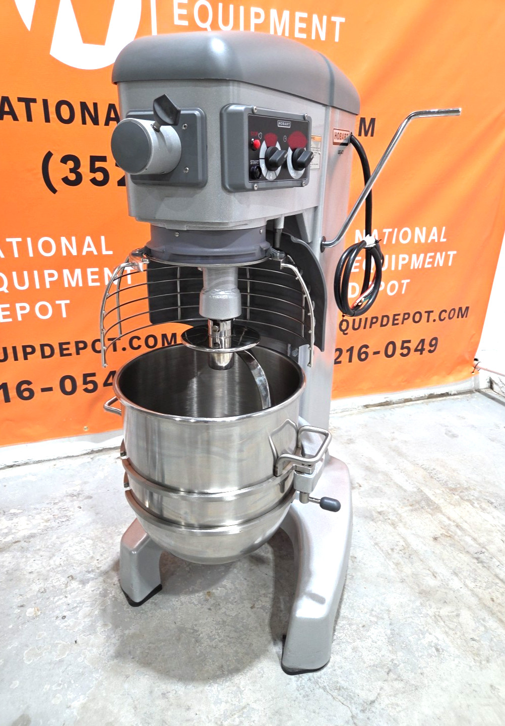 NEW HOBART HL400 40QT Mixer W/ Hook, Whip, Bowl/Dolly – 3PH/1.5HP – Watch VIDEO!