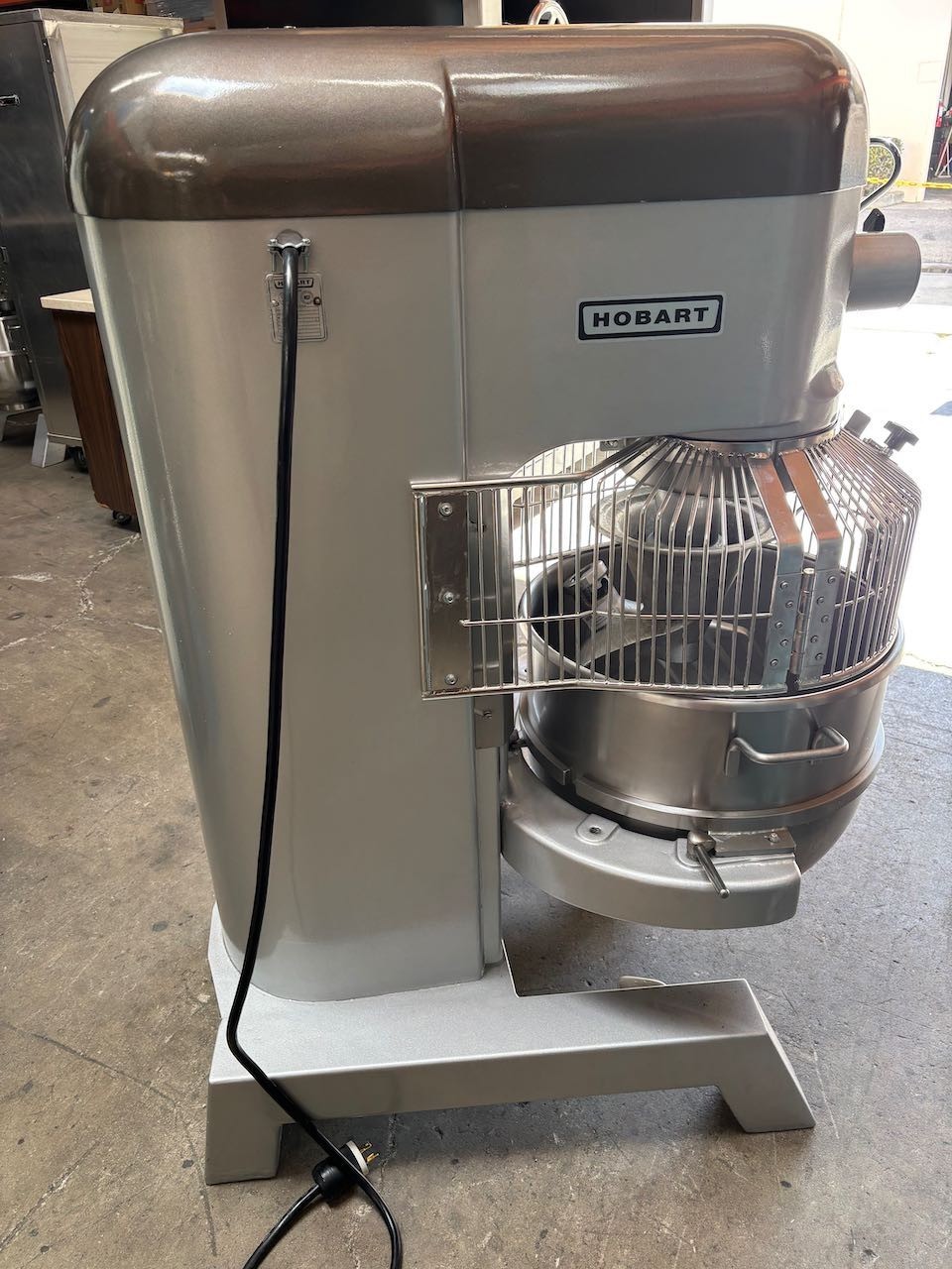 80 Quart Hobart Mixer L-800T Timer Bowl Guard 3 Attachments 200V 2 HP 1PH Qt NSF
