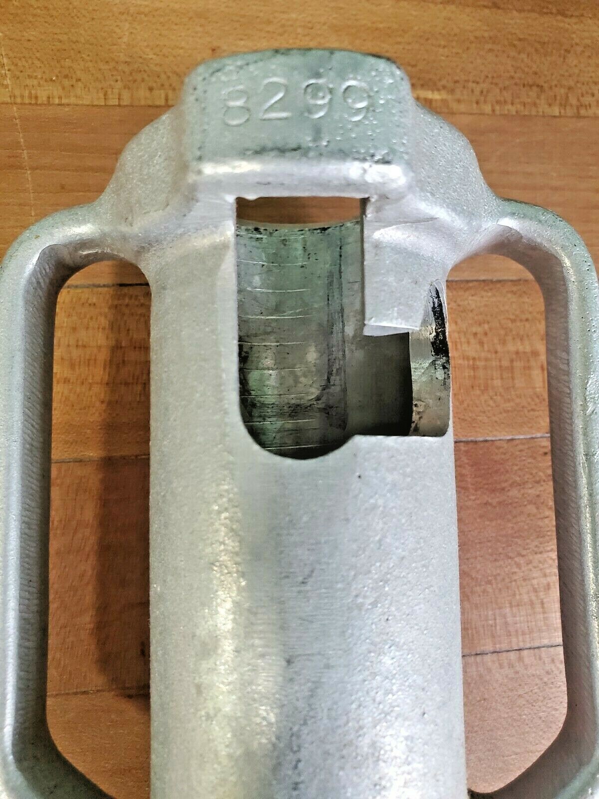 Hobart VMLH30E 30 Qt. Reducer “E” Dough Hook for VMLH Mixers 00-275458 – EUC