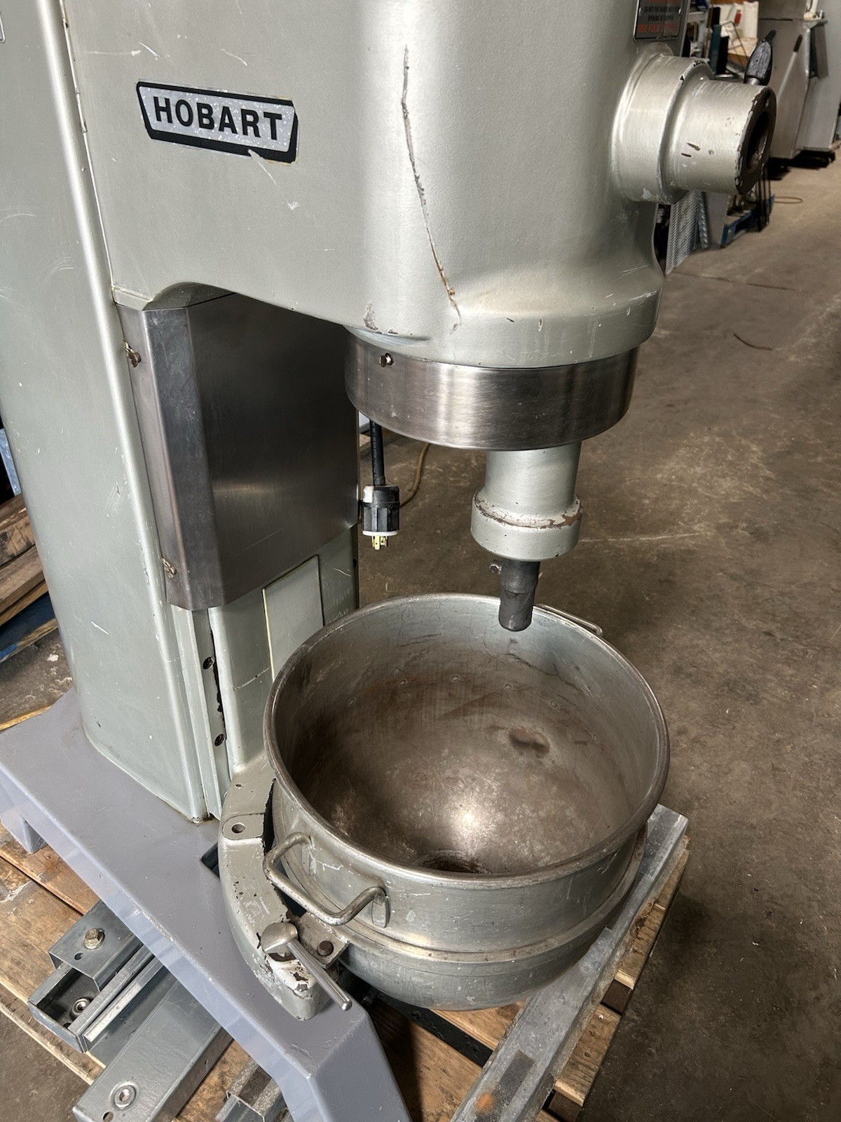 Hobart P660 60 QT Dough Bakery Pizza Mixer Three Phase w/ Standard Accessories