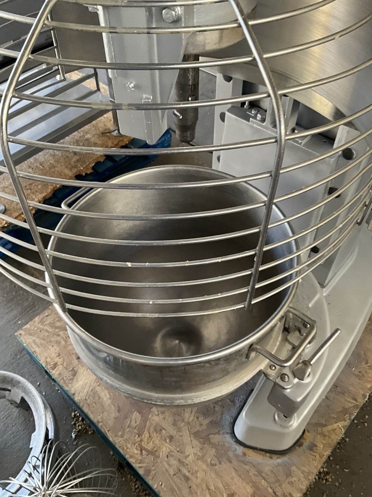 Hobart Legacy 140qt Dough mixer HL1400N with 80qt set up Hook Paddle Whisk Bowl