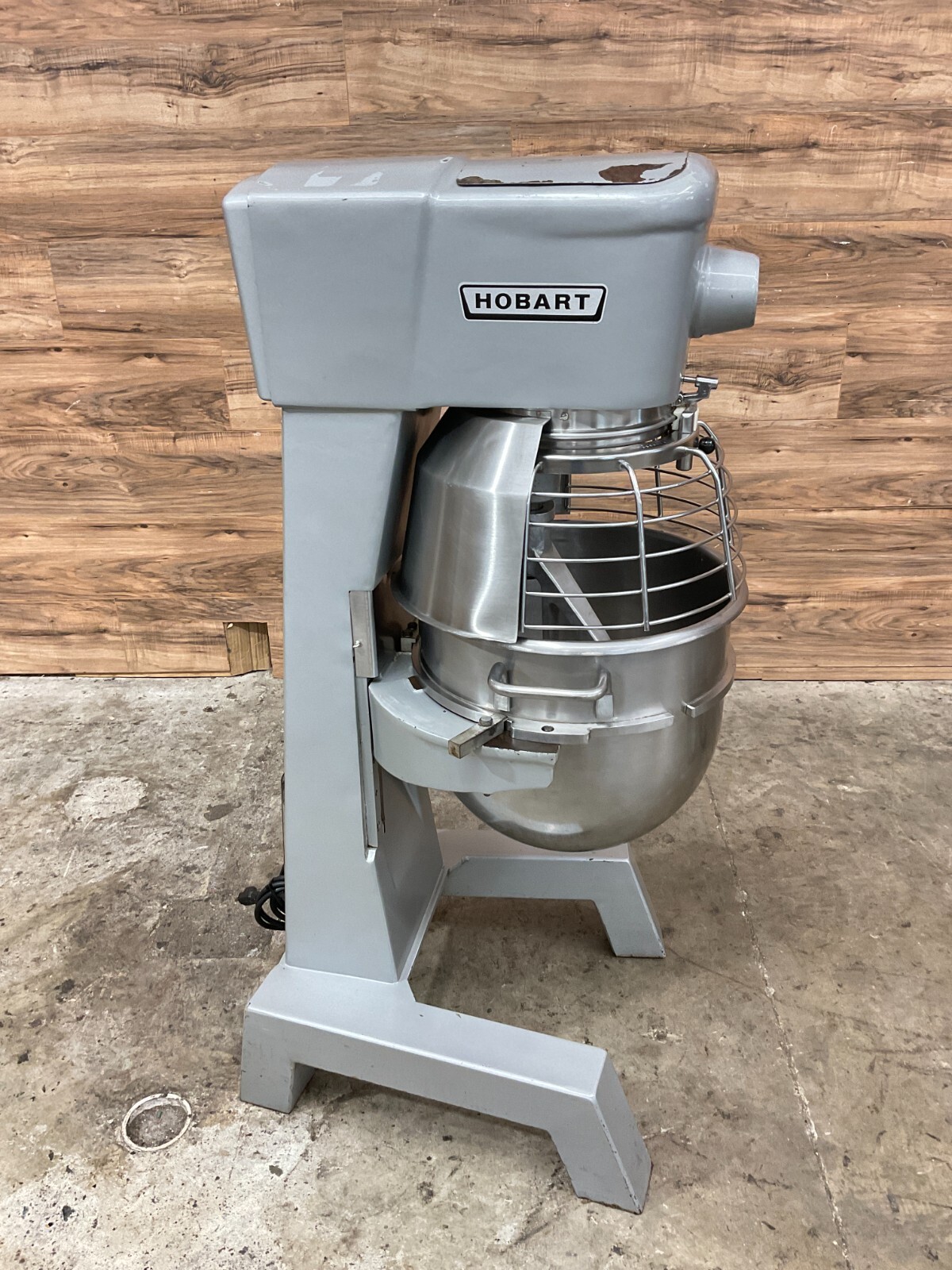 Hobart D300T Floor Mixer, 115V w/ 1 Attachment – Serial No. 11-1020-695
