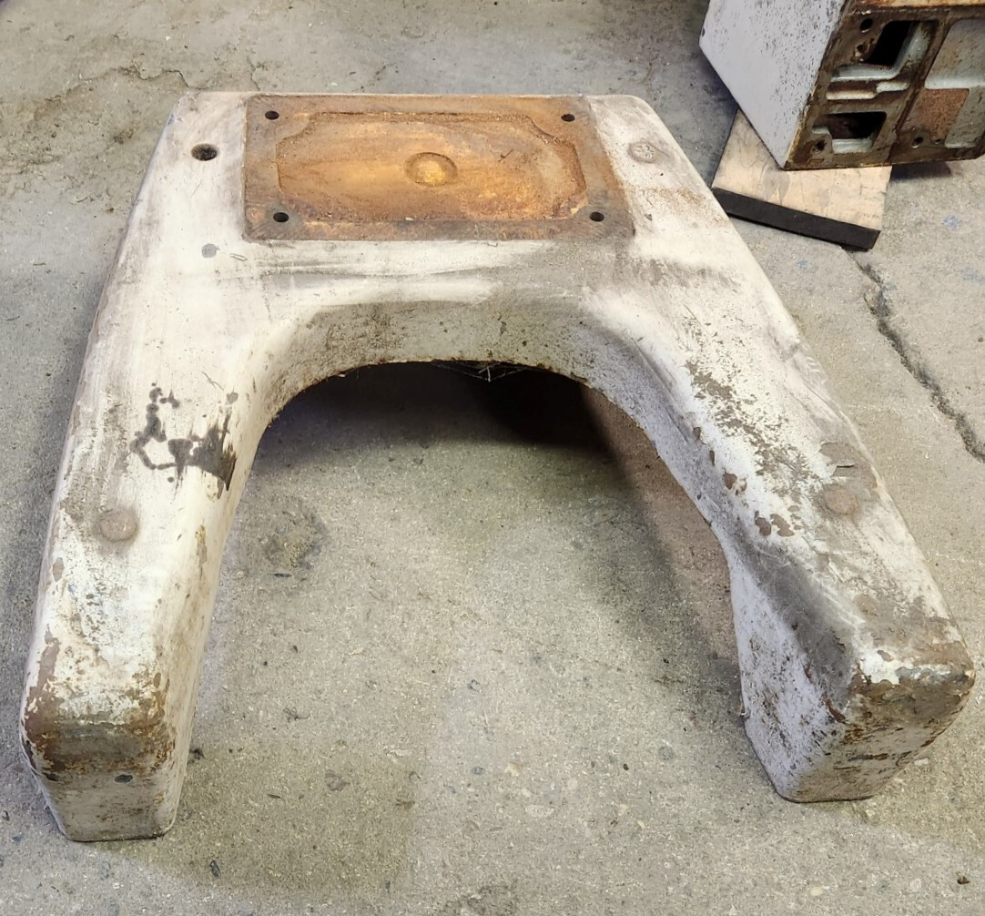 Hobart Mixer D 300 30 qt part # 110146 875590 base / legs good usd