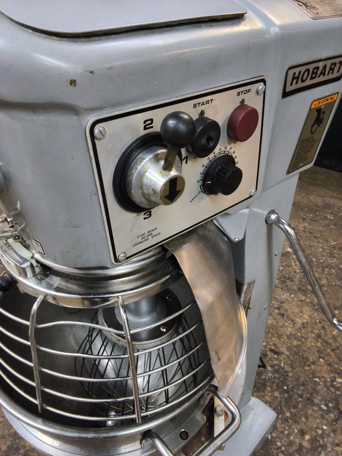 HOBART D300T 30 QT DOUGH BAKERY MIXER WITH GUARD 1 ATTACHMENT