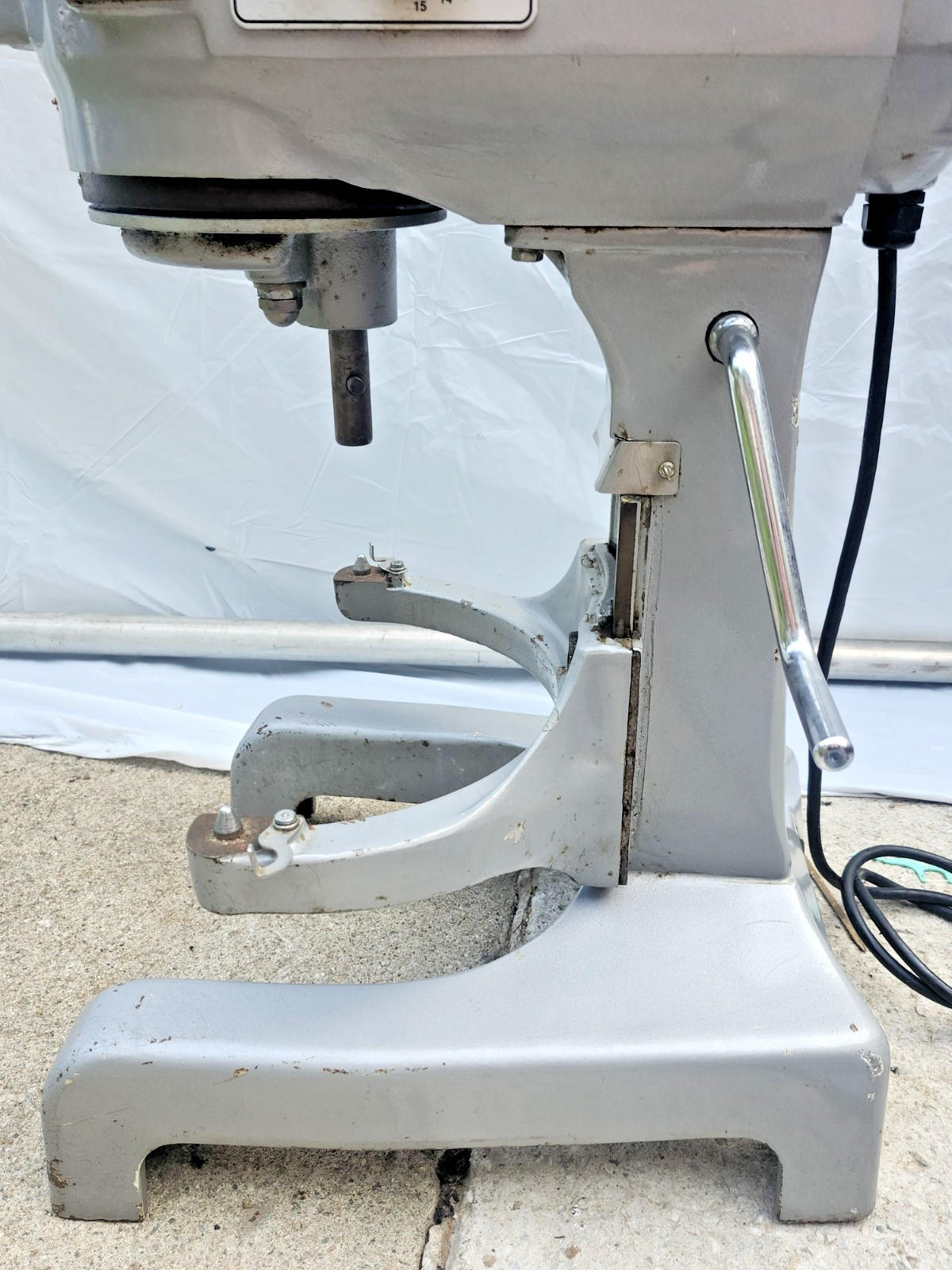 Hobart A-120T heavy-duty, 12-quart commercial countertop planetary mixer