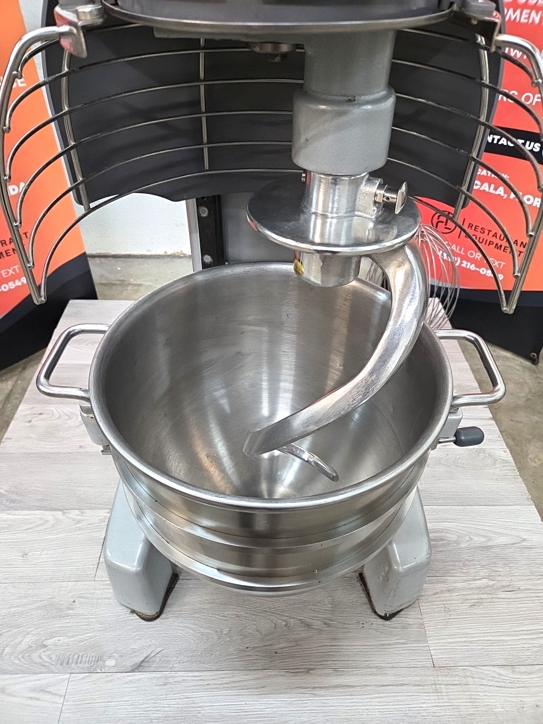 HOBART HL300 30QT Mixer with NEW Hook, Bowl, Whip – 3 Phase – WATCH VIDEO!!