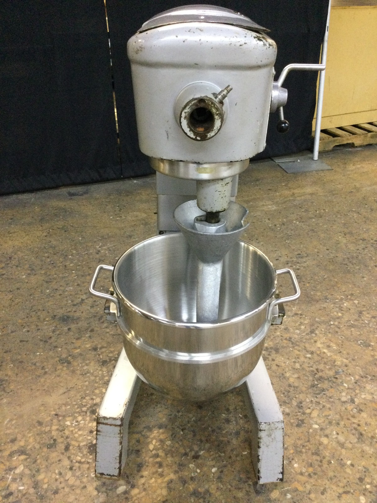 Hobart D-300T 30 Qt Dough Mixer With Bowl 1 Attachment