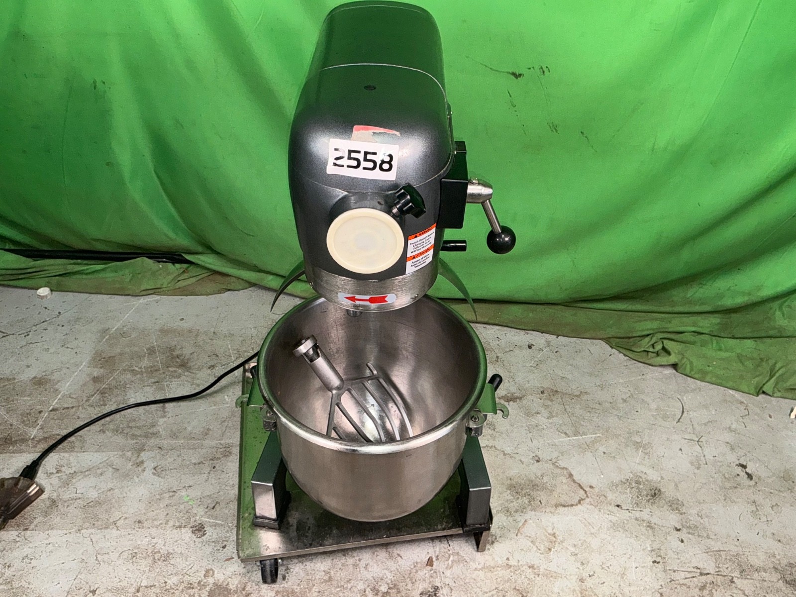 Avantco MX20 Commercial Mixer – Heavy Duty Food Dough Mixer 2558