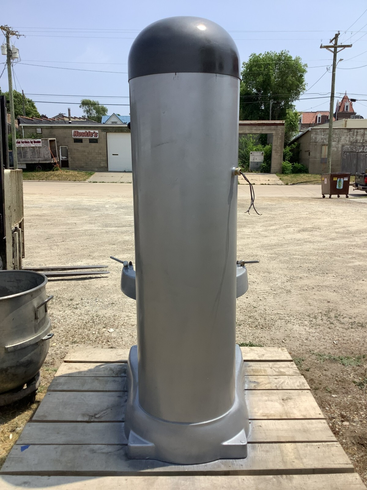 Commercial Mixer 140qt Hobart V1401 Bowl, Cart and Hook 5hp 3ph 200V TESTED