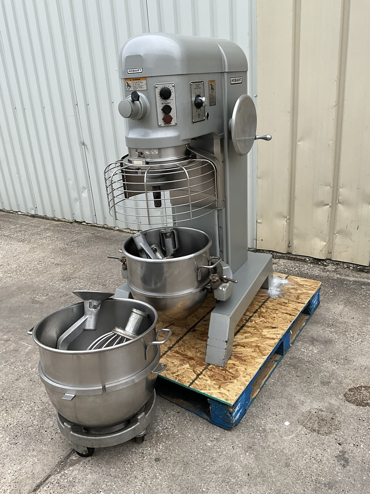 Hobart 60qt Dough mixer H600T Pizza Bakery bowl Guard with 30qt bowl set up