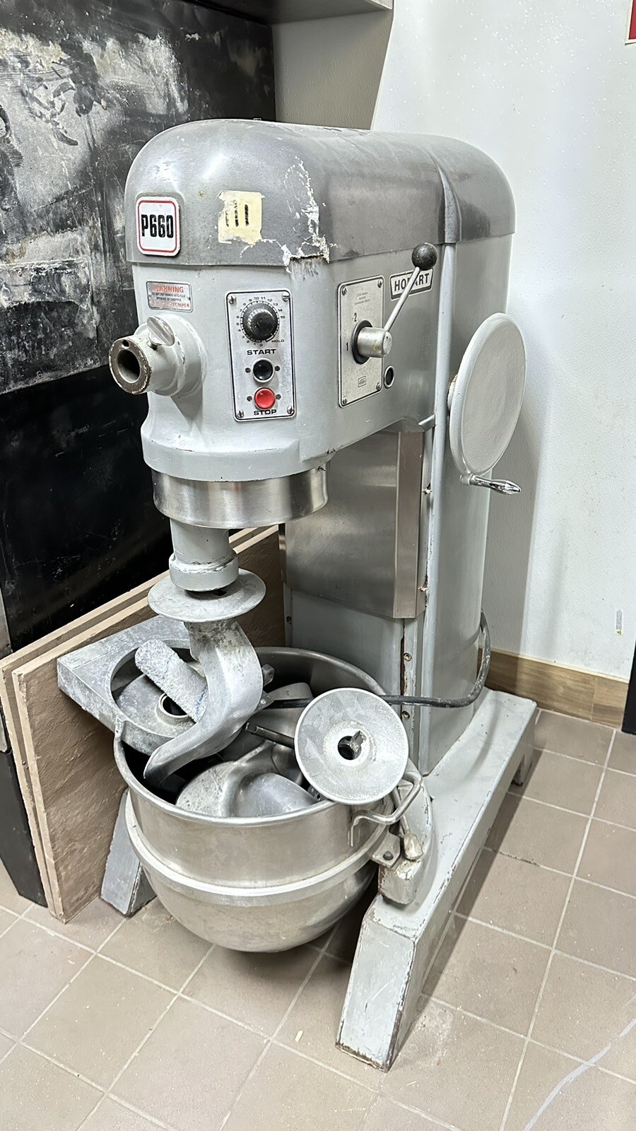 hobart p660 mixer . 60qt