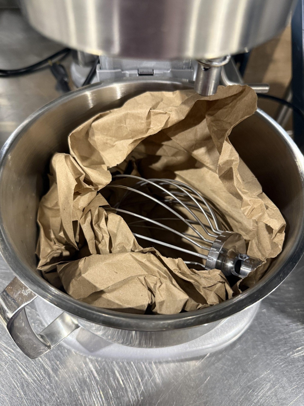 2025 HOBART N50 5QT. DOUGH MIXER W/ BOWL AND WHISK ATTACHMENT