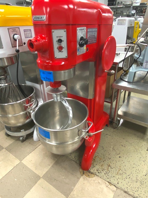 Mixers/ 60 Qt / Hobart H-600 / Mixer Red /w/t 4 Attachments/ 230V-1F-11A / 1-HP