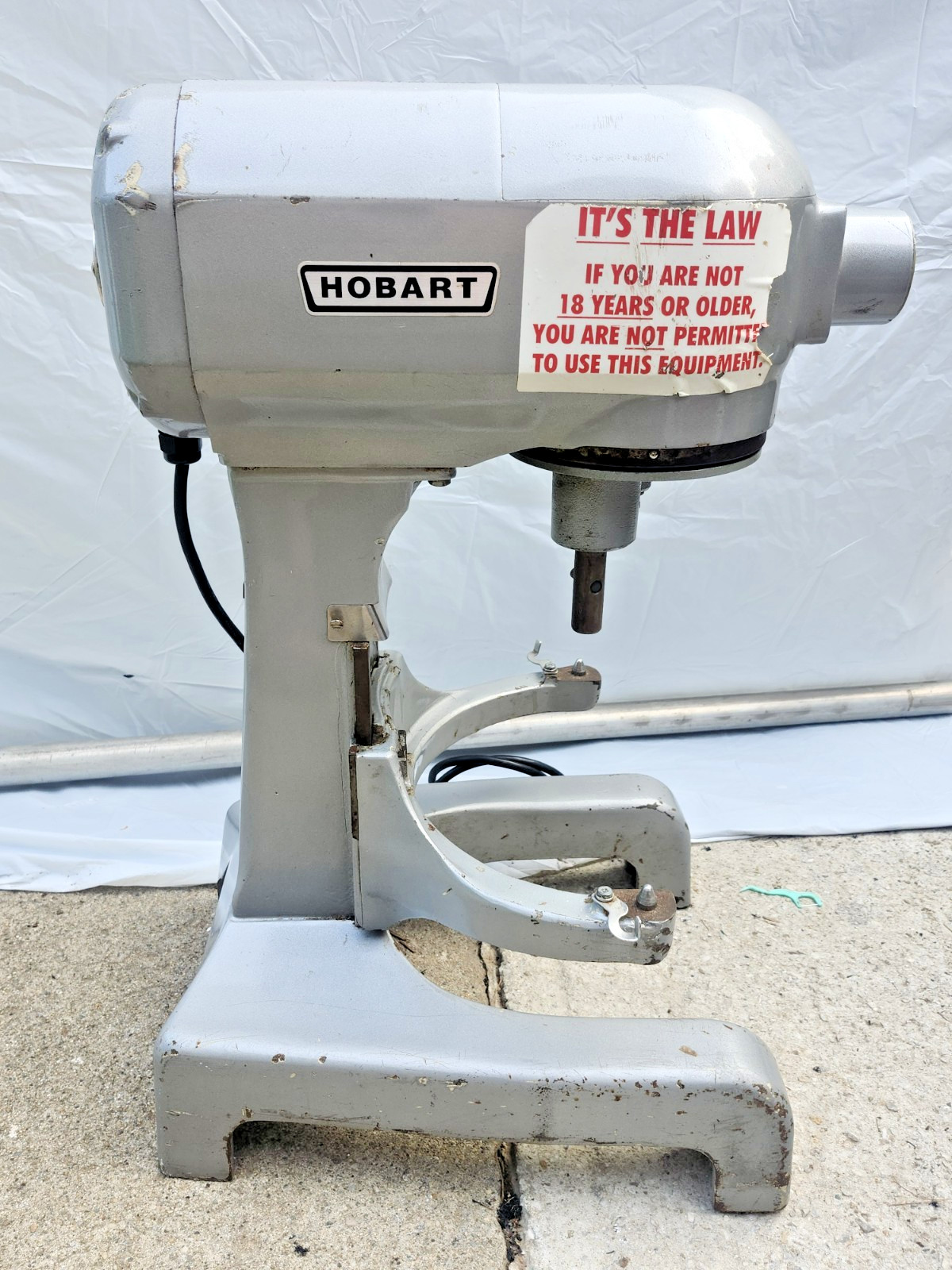 Hobart A-120T heavy-duty, 12-quart commercial countertop planetary mixer