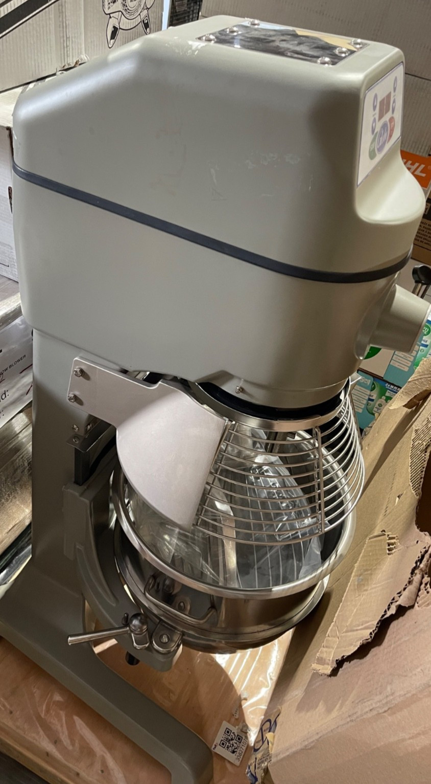 Globe SP30 30 Quart Planetary Floor Mixer w/ Guard & Accessories 120V *DAMAGED*