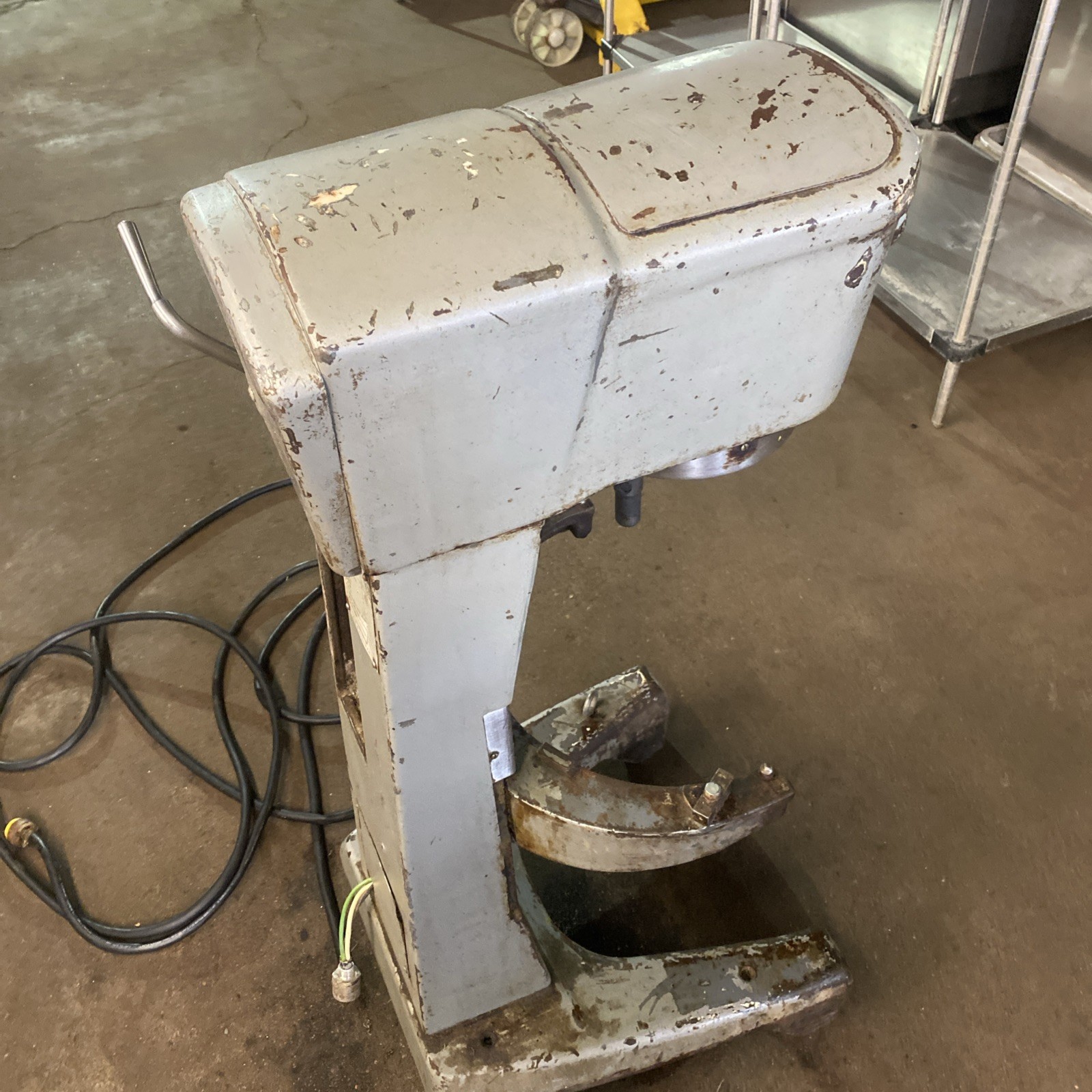 Pre-Owned Hobart 30 Quart Mixer Model D-300 Without Bowl Or Attachments TESTED