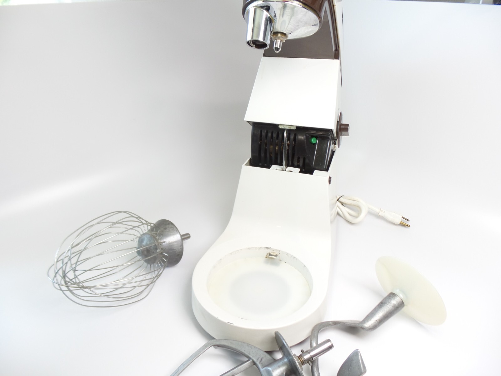 General Slicing Co 7QT Model MM-7 COMMERCIAL KITCHEN STAND MIXER W/ Attachments