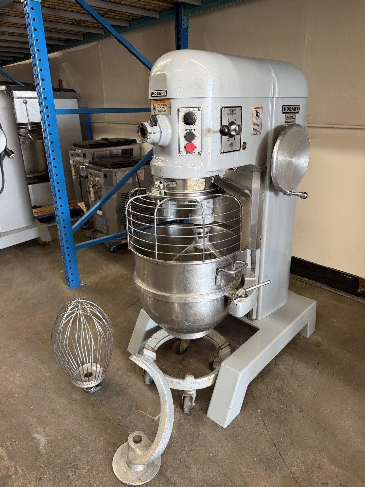 Hobart H600T, 60qt Mixer w/ Attachments & Stainless Steel Bowl 3PH