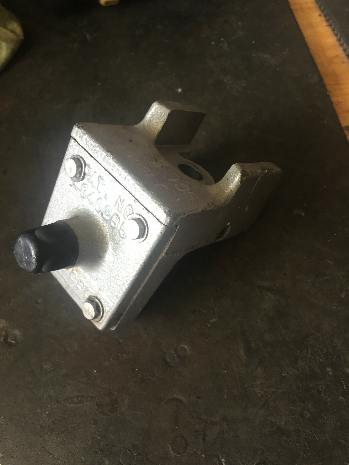 Hobart A-200T A-200 BRAKET ARM for bowl scraper OEM# 00-435648-00002