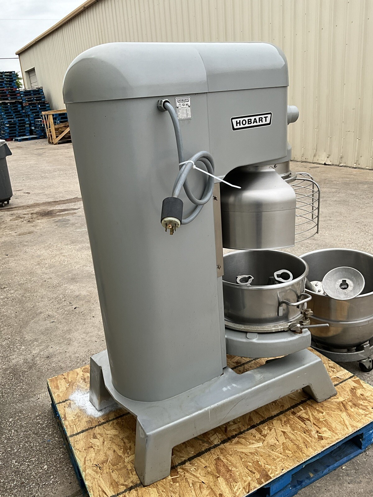 Hobart 60qt Dough mixer H600T Pizza Bakery bowl Guard with 30qt bowl set up