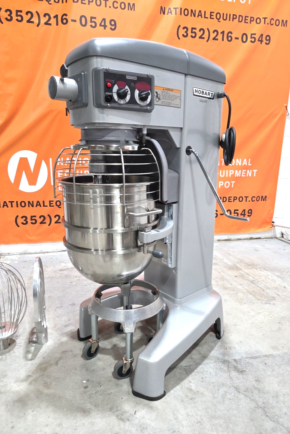 NEW HOBART 40QT Mixer HL400 W/ Hook, Whip, Paddle, Bowl – 3PH/1.5HP – Watch VID!