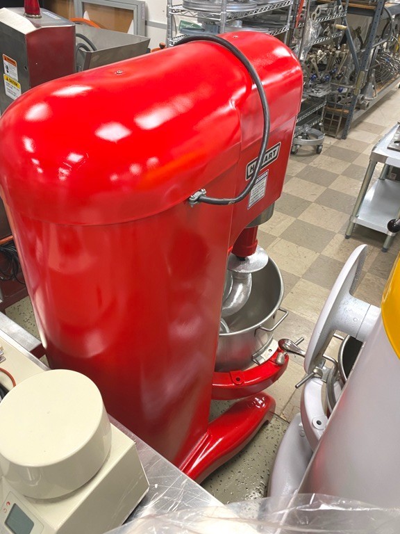 Mixers/ 60 Qt / Hobart H-600 / Mixer Red /w/t 4 Attachments/ 230V-1F-11A / 1-HP
