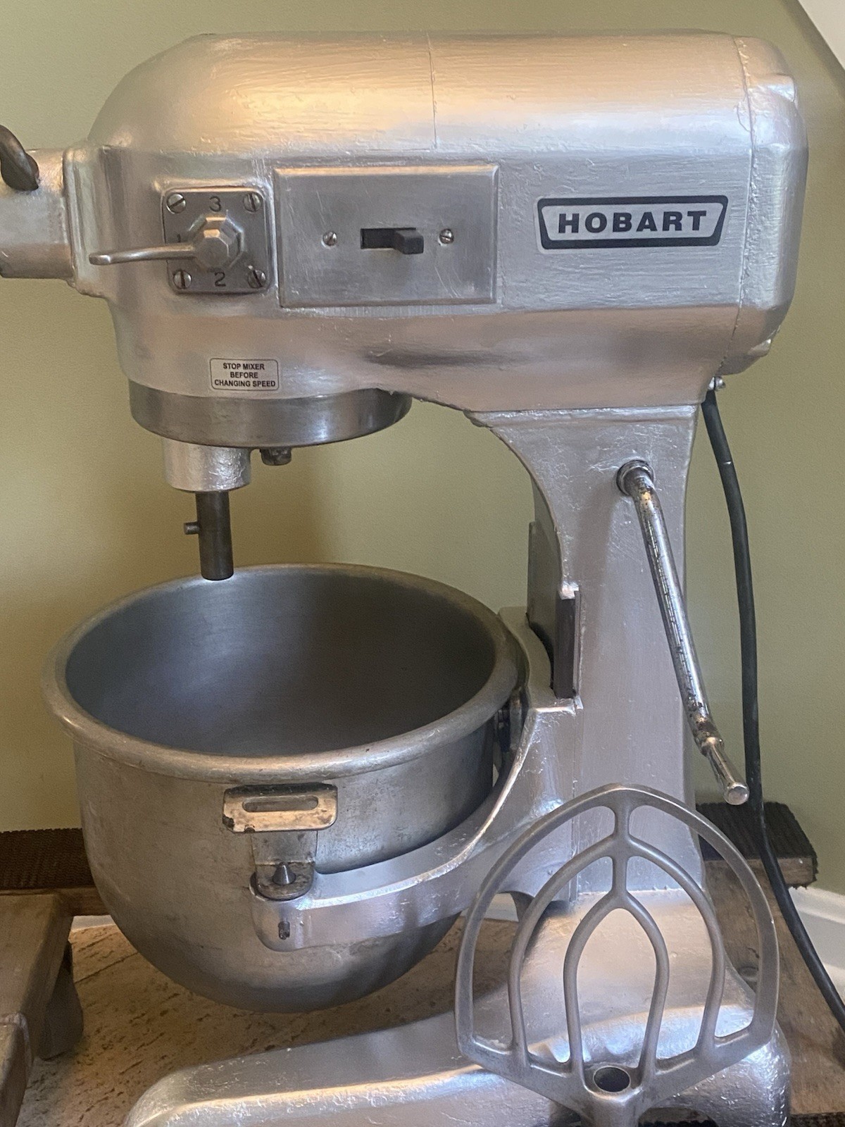 Hobart A120 12 Quart Commercial Bakery Dough Mixer + Bowl Paddle Reconditioned