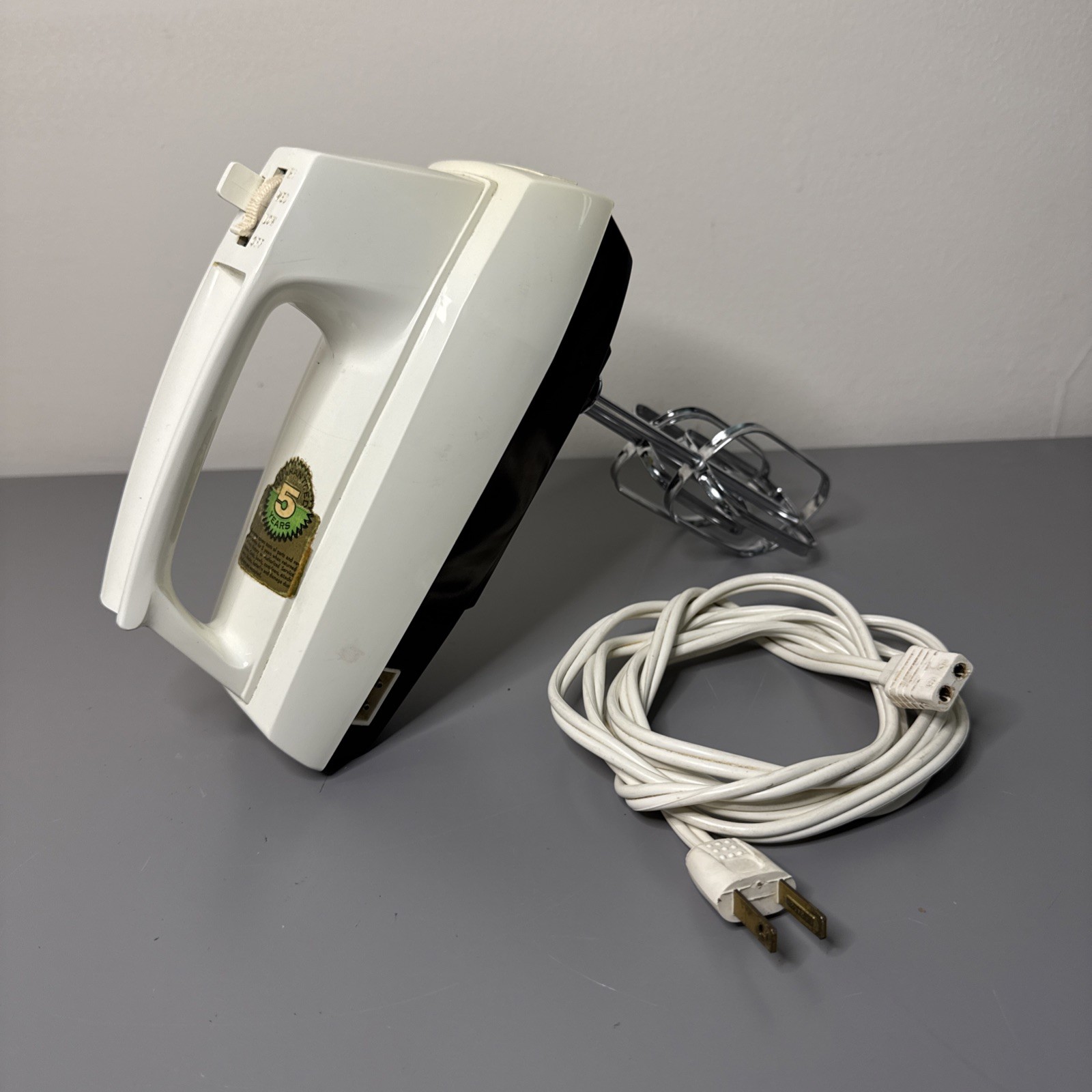 Iona R-12 Hand Held Electric Mixer – Tested – Vintage VTG Kitchen Appliance