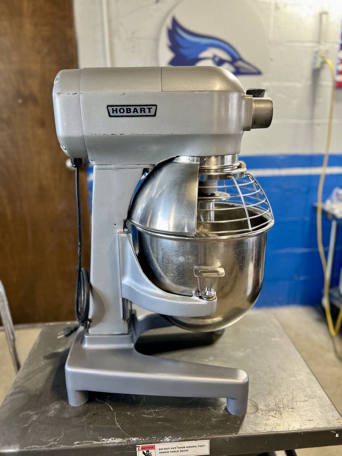 Hobart A200T 20 Quart Qt Mixer With Bowl And 2 Tools