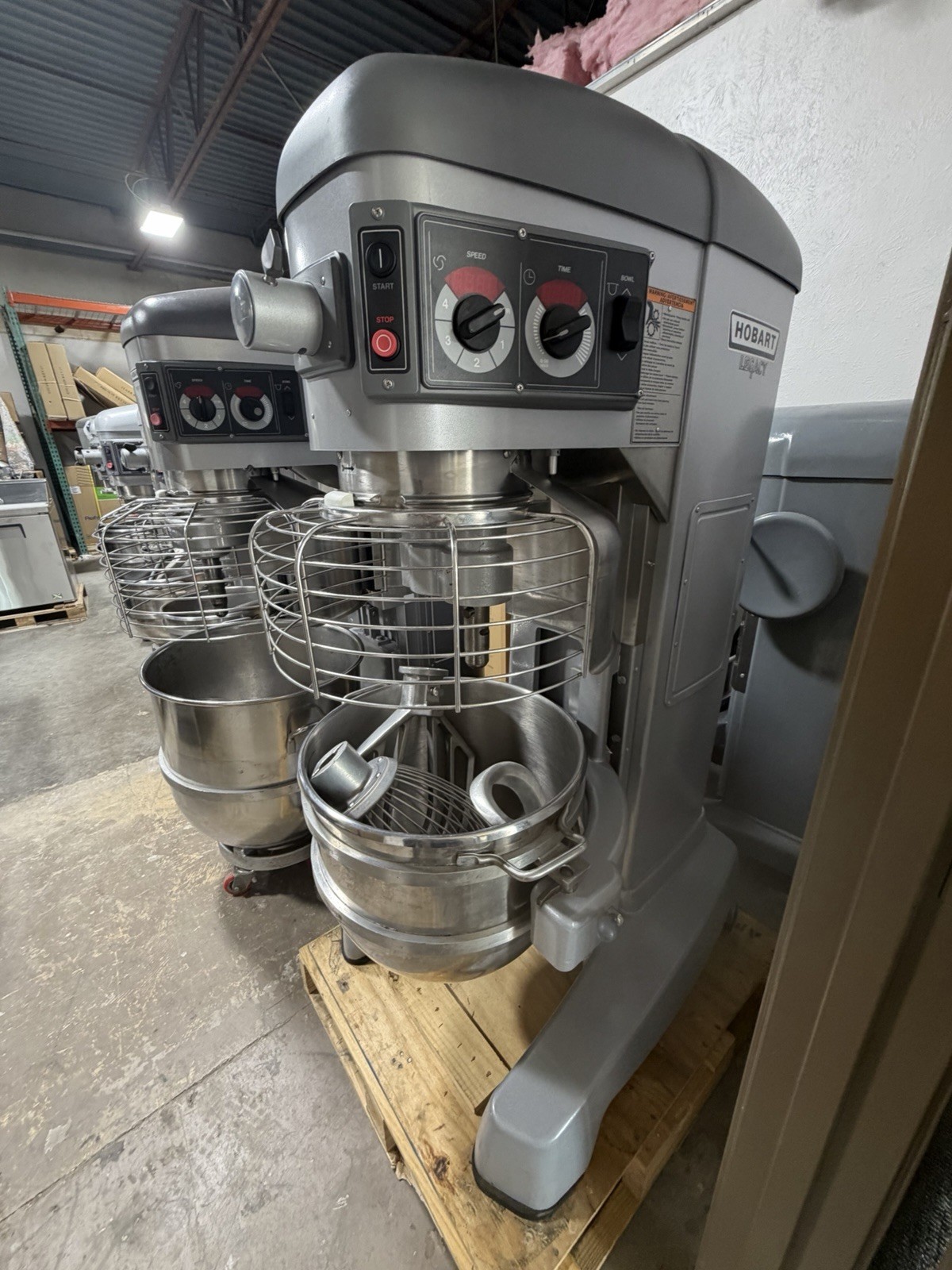 NEW 60 Quart Qt Hobart HL600-1 Legacy Mixer W/Bowl & 3 Attachments 200V Dough