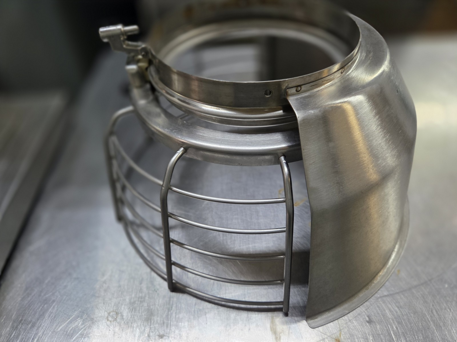 Hobart D300 30qt Mixer cage, Bowl Safety Guard Excellent condition
