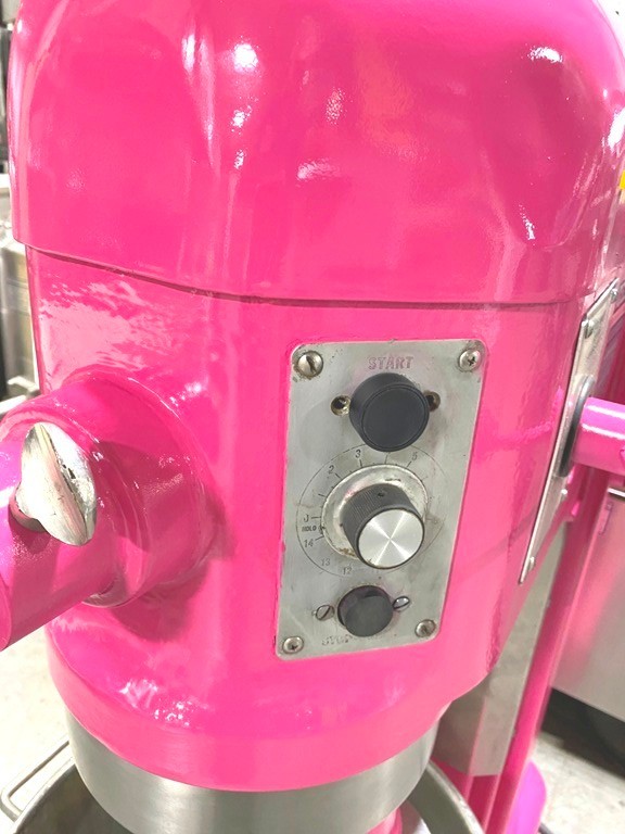 Mixers/ Hobart H-600 / 60 Qt Mixer / 1 HP Motor w/ Attachments/ 208V-3PH, Pink