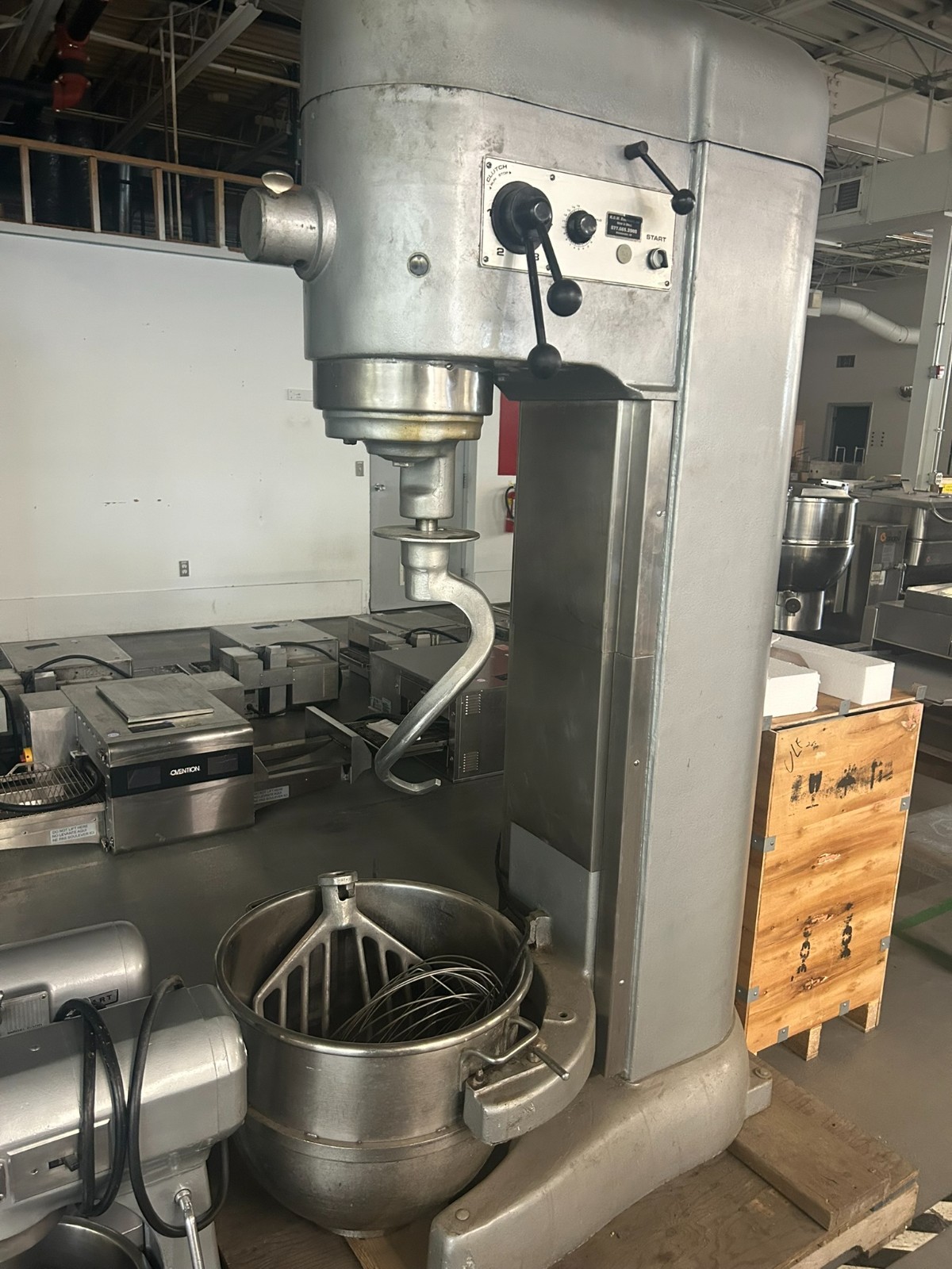 80 Qt Mixer With Hook, Paddle, Whisk, and Bowl