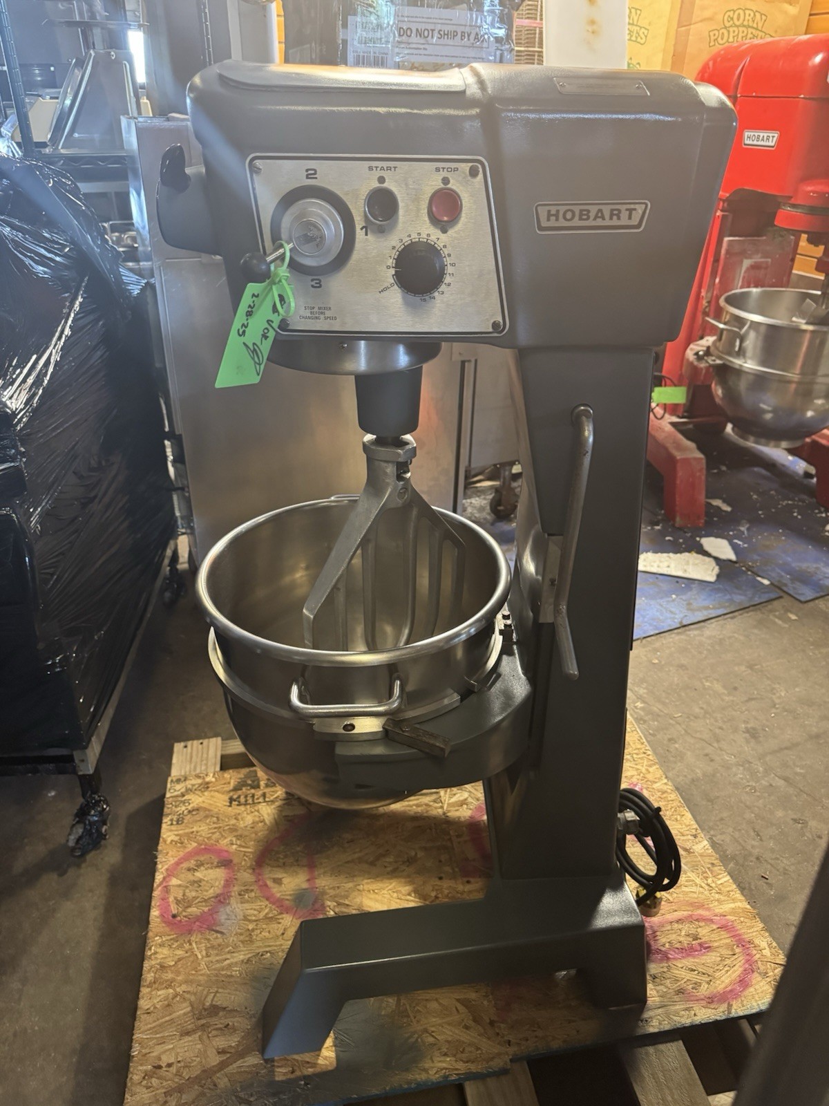 HOBART D300T 30qt Bakery Pizza Dough Mixer + Stainless Bowl/Hook *Refurbished*
