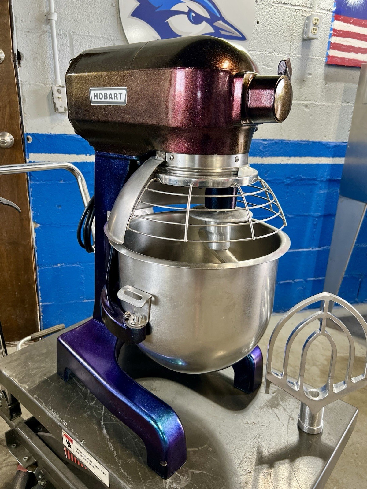 Hobart A200T 20 Quart Qt Mixer With Bowl And 2 Tools