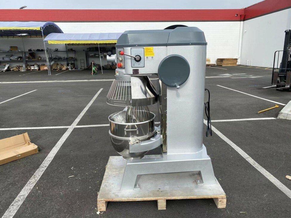 NEW 60 Quart Commercial Mixer Gear Driven 3 Speed Bakery Kitchen Equipment NSF