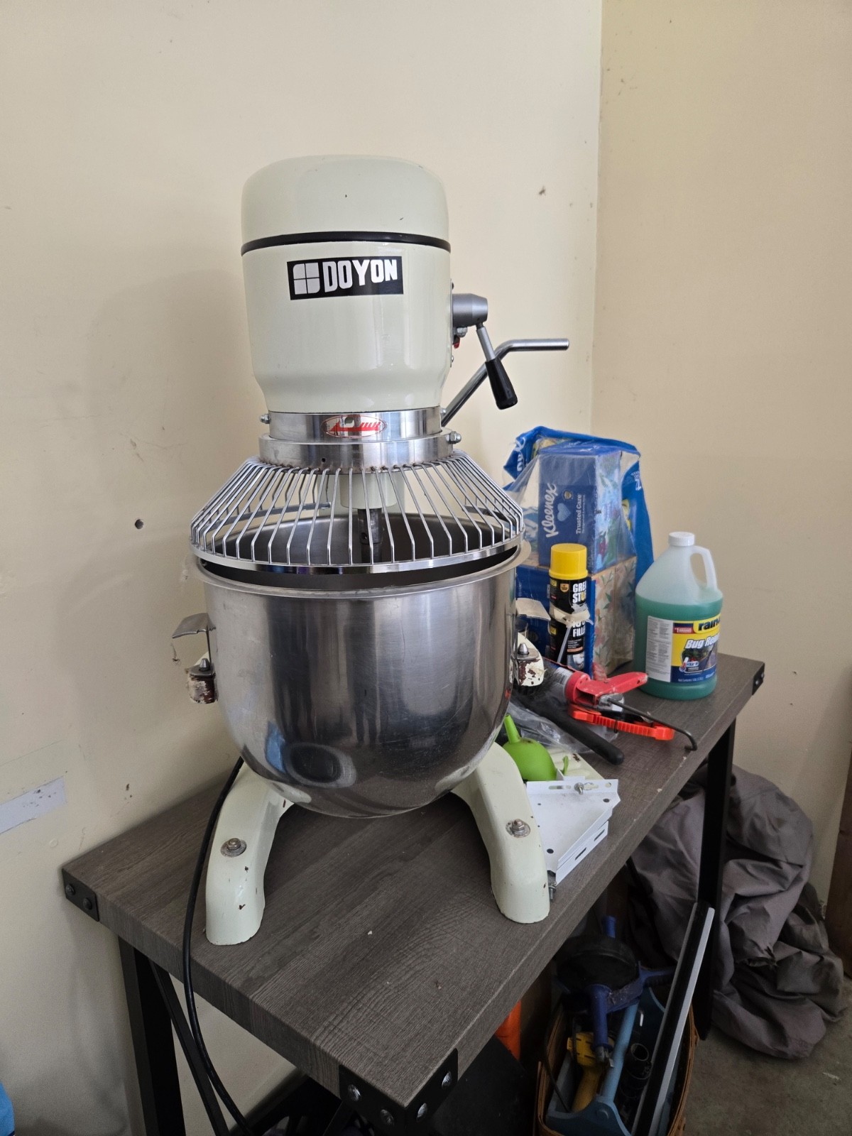 Doyon 20 Qt Three Speed Commercial Planetary Mixer