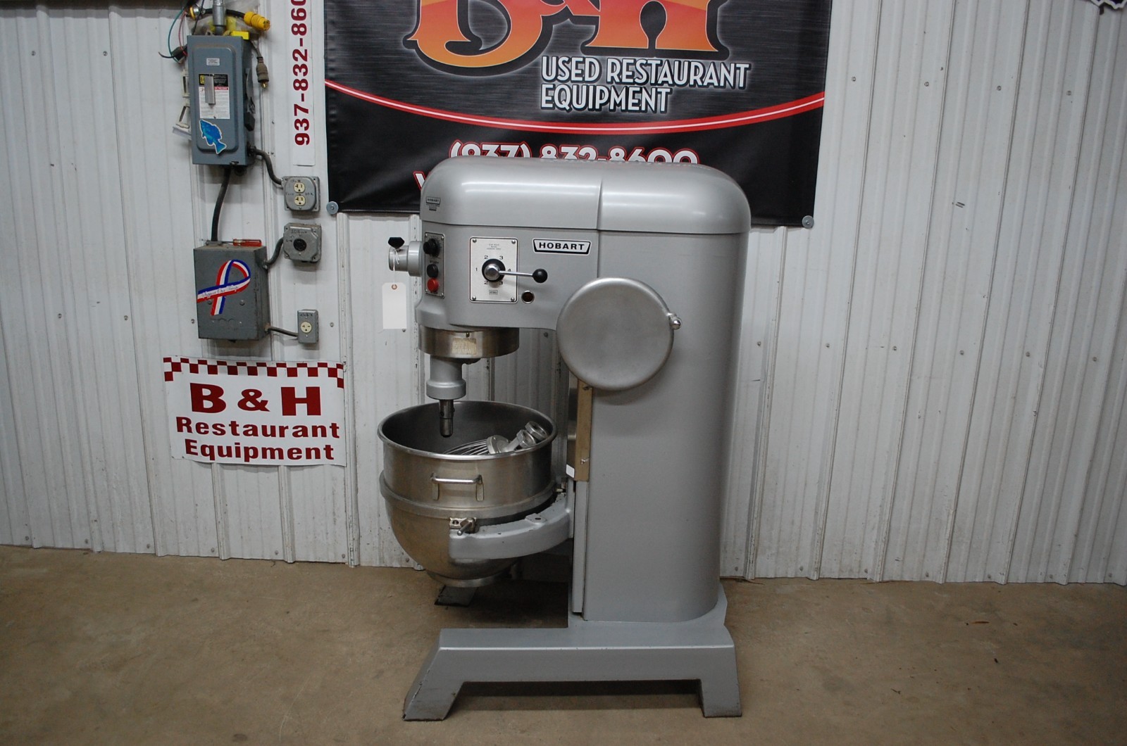 Hobart Classic H600T 60 Qt Bakery Pizza Dough Mixer 200 Volt 2 HP Single 1 Phase