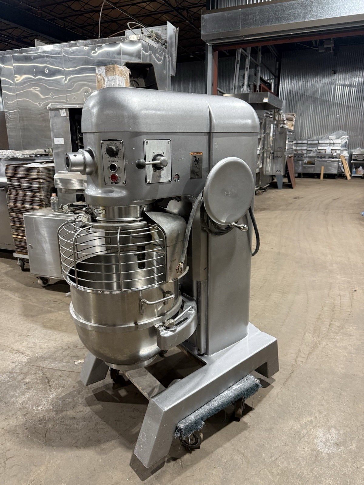 Hobart 60qt H-600-T Industrial Dough Mixer 3ph 2hp￼