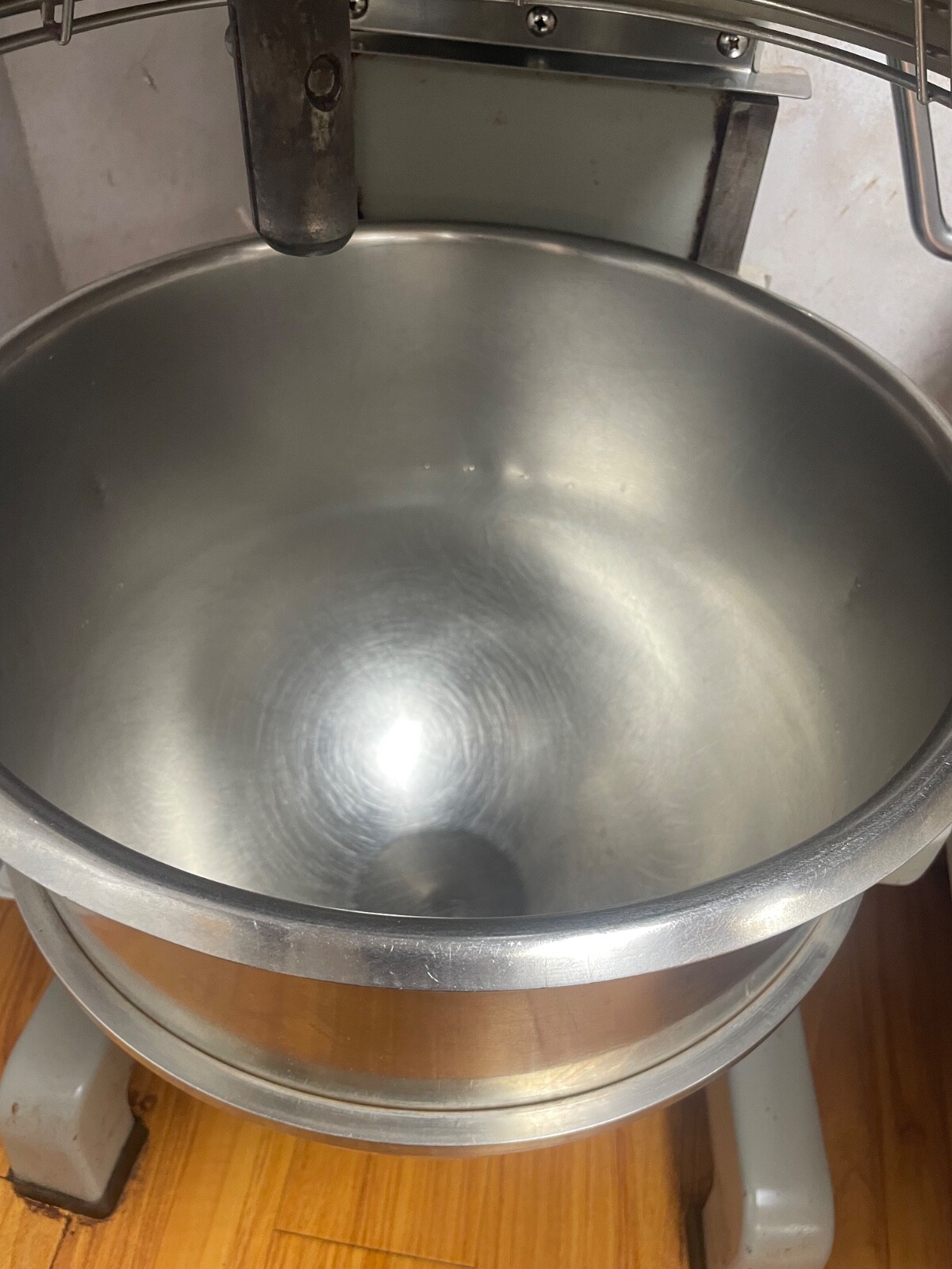 Globe SP30 Mixer Planetary Gear Driven 30 Quart, 115V, 1Ph
