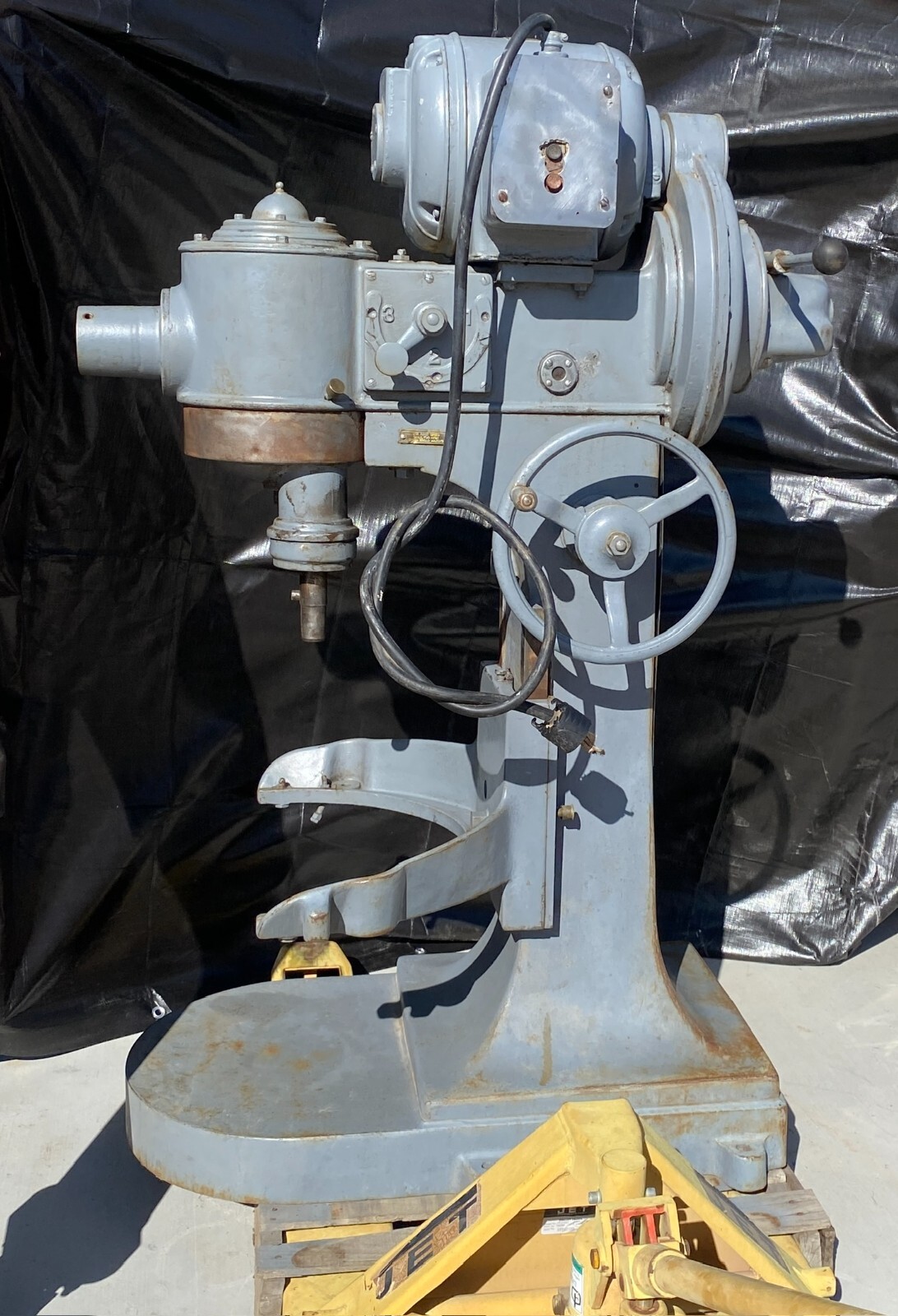 Hobart M800 Floor Mixer 2HP 1PH Spiral Dough Hook 80 Qt Bowl 60″H X 30″W x 42″D