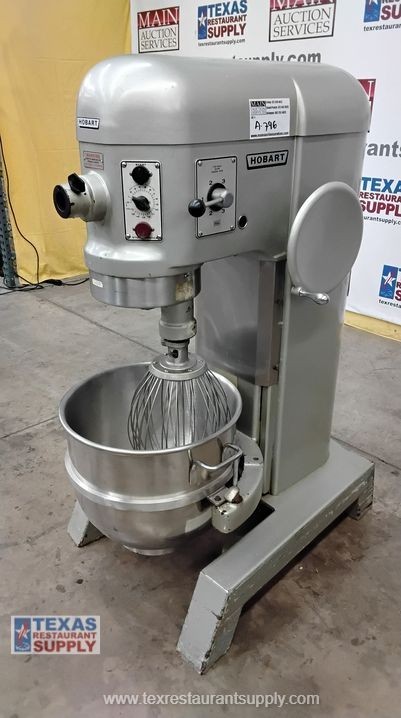 Hobart H600T 60 Qt Bakery Pizza Dough Mixer with Bowl and 1 Attachment