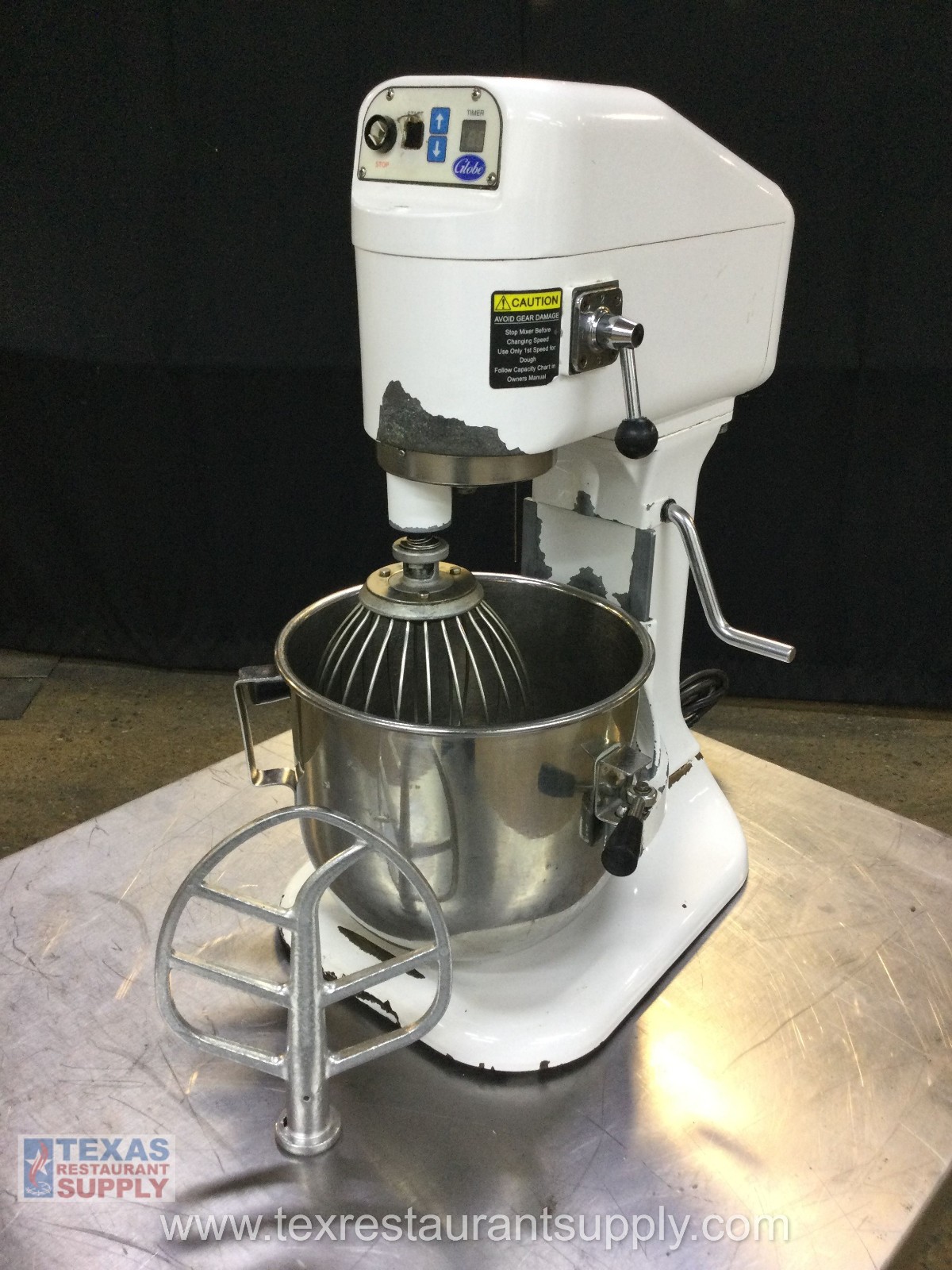 Globe SP8, 8 Qt Countertop Mixer With Bowl 2 Attachment