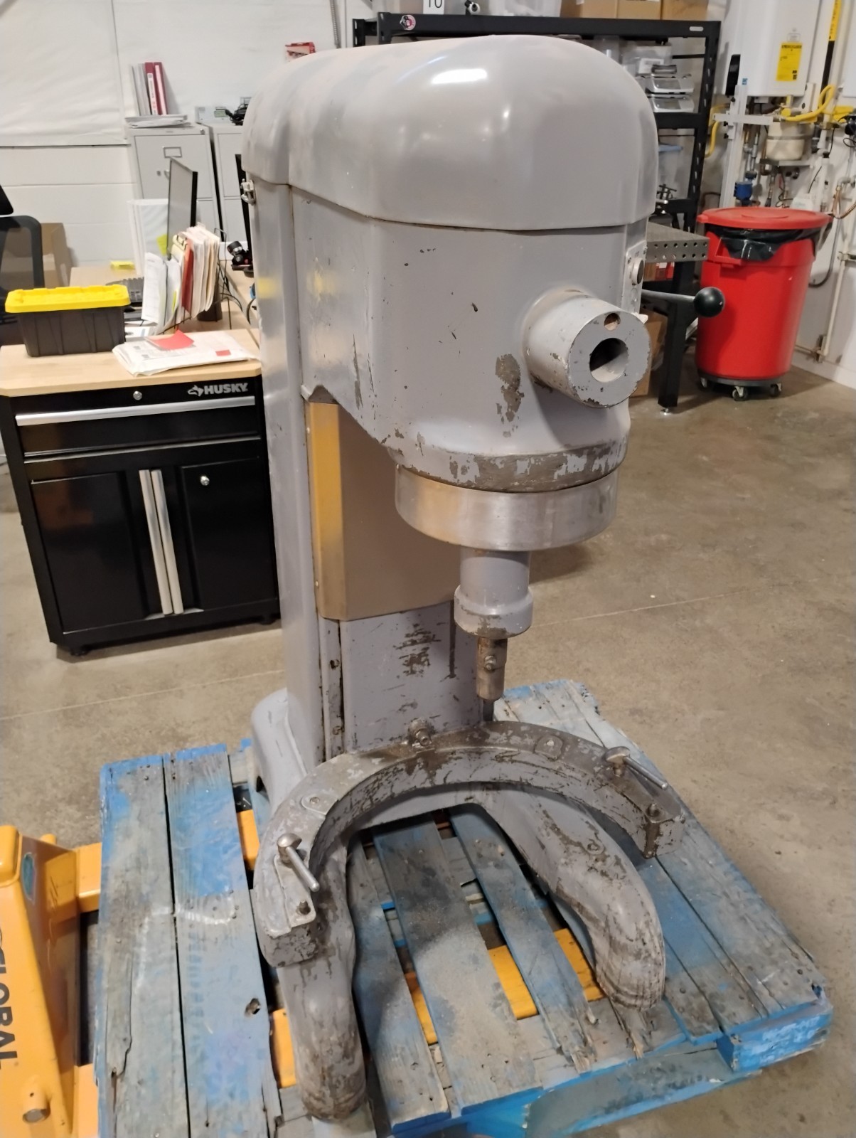 Heavily used 3 Phase Hobart L800 80 Quart Mixer