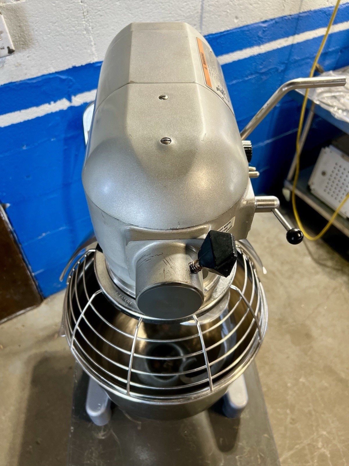 Hobart A200T 20 Quart Qt Mixer With Bowl And 2 Tools