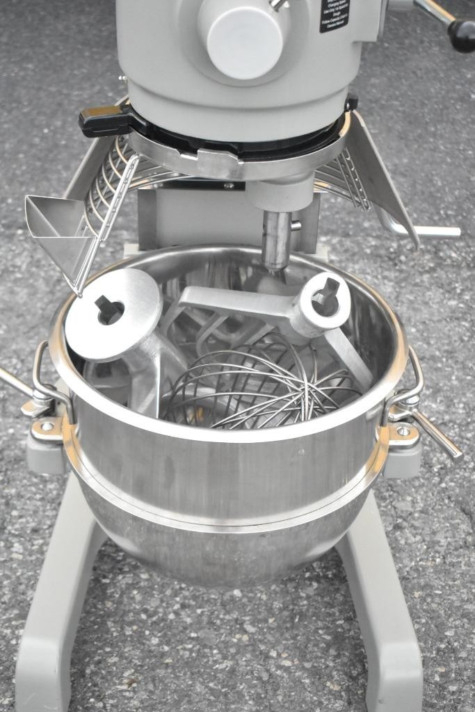 NEW 2025 Globe SP30 30 Qt Dough Mixer S/S Bowl/Guard/Dough Hook/Paddle/Whisk