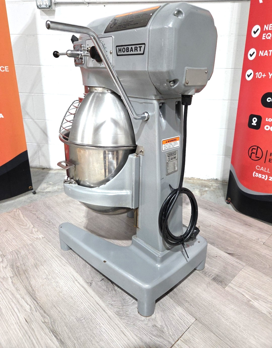HOBART A200 20QT Mixer W/ Bowl, NEW Hook, Whip, Paddle – 120V- WATCH VIDEO!